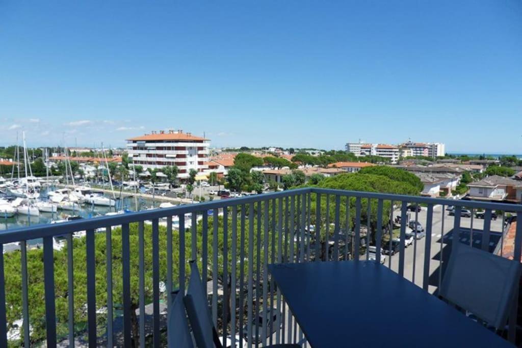 Cosy Apartment With Fantastic View Caorle Exterior photo